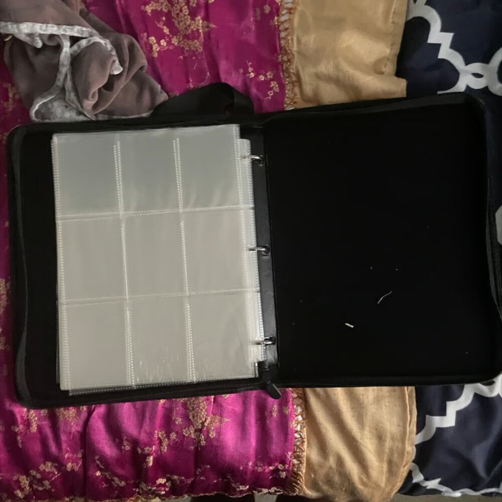 Trading Card/Photo Card Binder - Picture 4 of 6